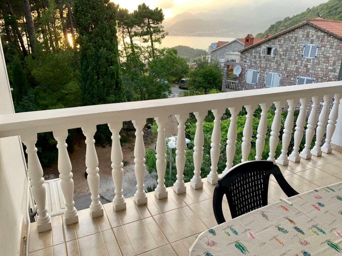 Appartement Apartman Drago Sveti Stefan à Budva Extérieur photo