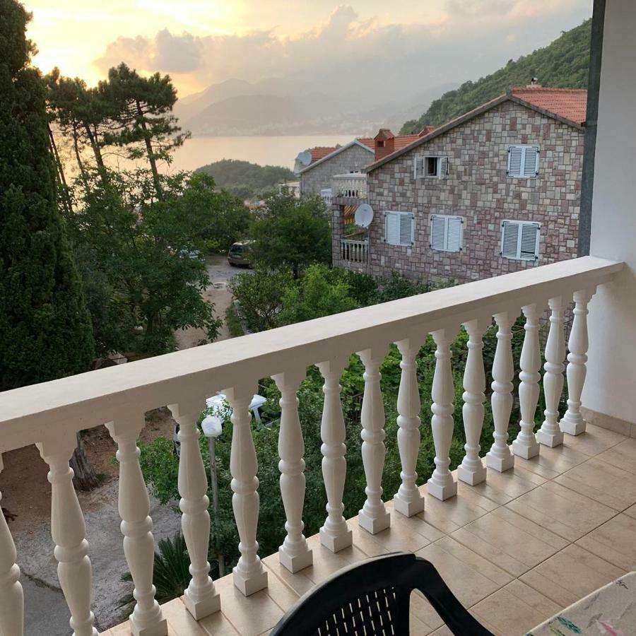 Appartement Apartman Drago Sveti Stefan à Budva Extérieur photo